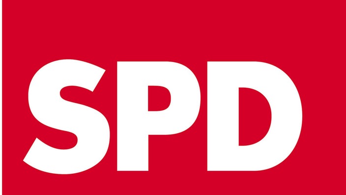 Die drei Buchstaben SPD stehen weiß auf rotem Grund.