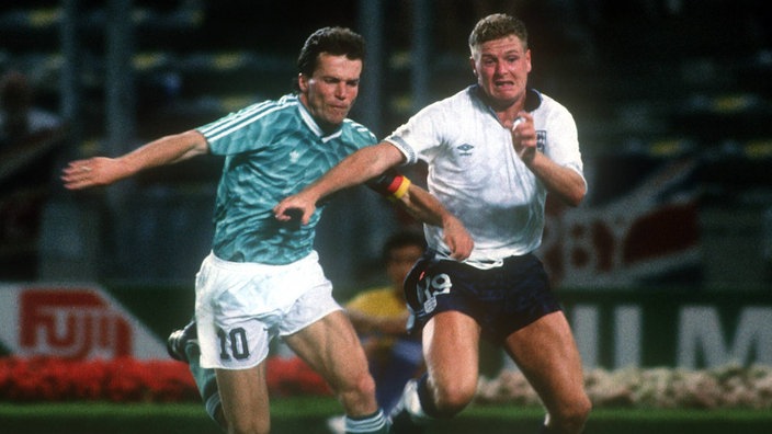 Lothar Matthäus und Paul Gascoigne kämpfen um den Ball