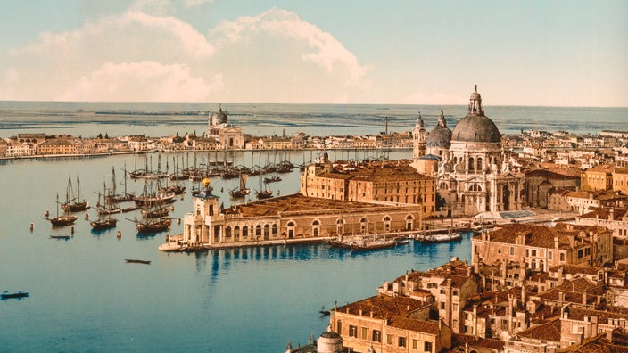 Photocrom von 1890: Blick über Venedig und Wasser