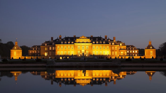 Schloss Nordkirchen nachts beleuchtet