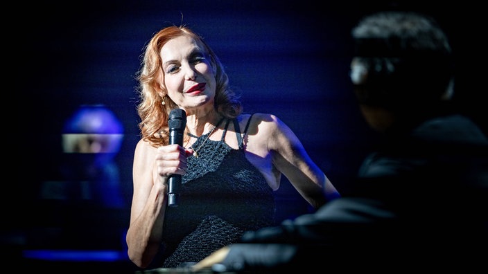 Ute Lemper bei einem Konzert in Münster 2022