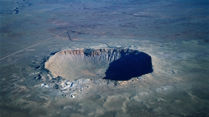 Luftaufnahme des Barringer-Krater in der Wüste Arizonas